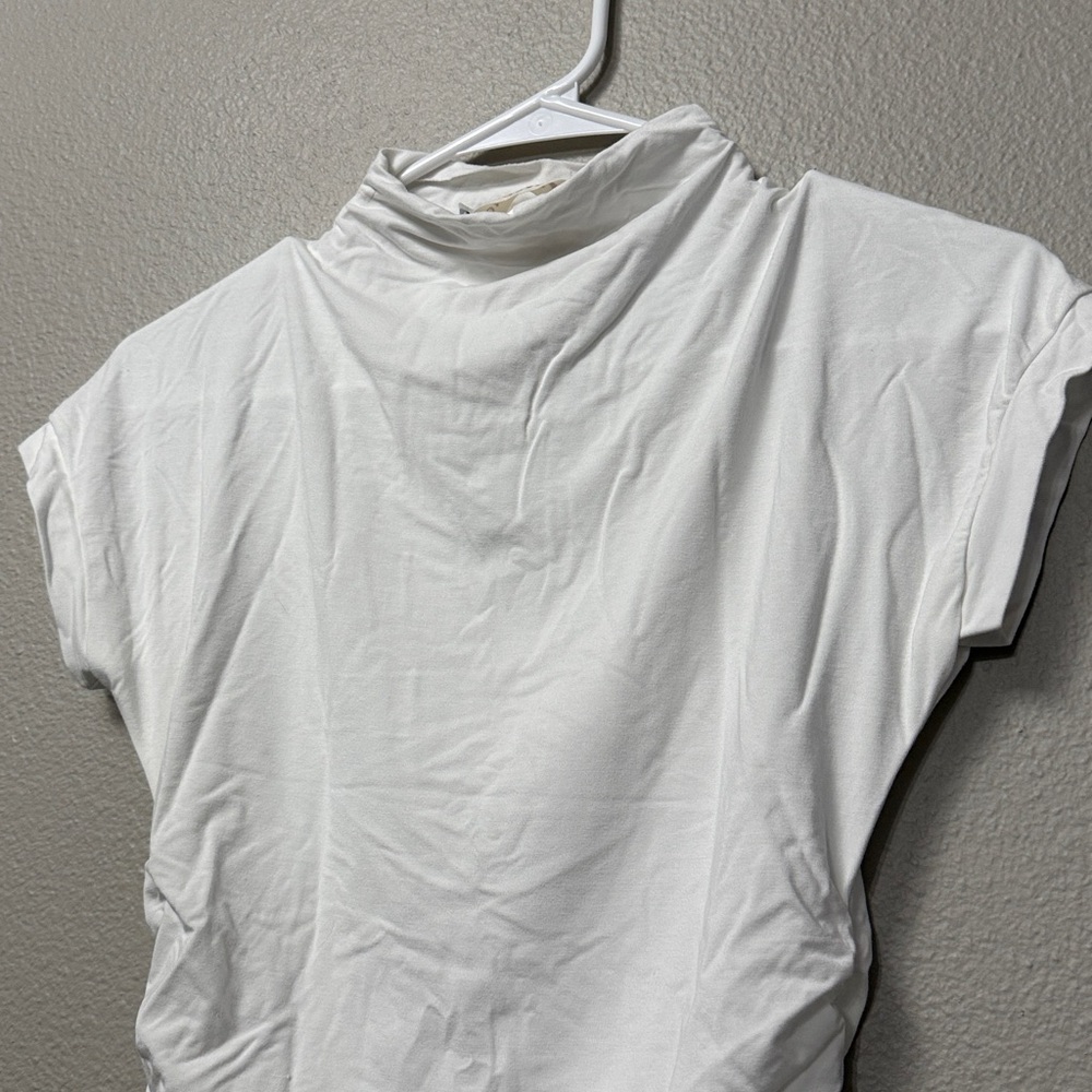 Amazon Mock Neck Crop Tee - Picture 12 of 14